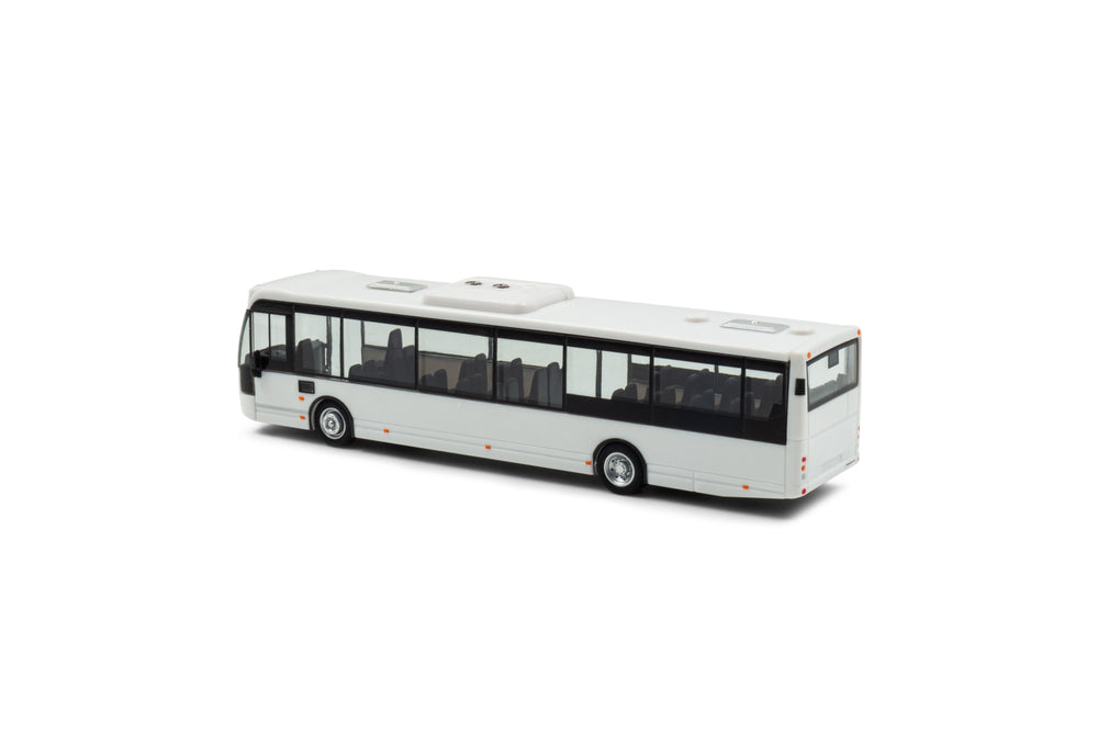 Een basis witte uitvoering van de VDL Ambassador miniatuurbus in schaal 1:87 met de airco in het midden. Van het merk Holland Oto Products