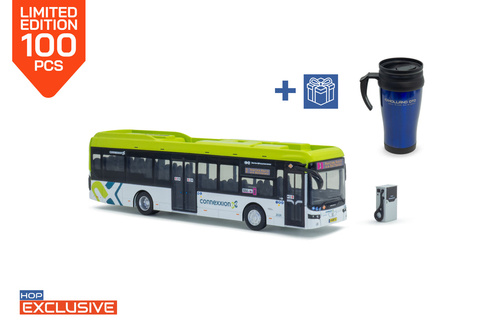 Een groen witte Ebusco 2.2 miniatuurbus in de schaal 1:87 in de uitvoering Connexxion lijn 3 Haarlem Noord via Delftplein. Een miniatuur van het merk Holland Oto Products een gelimiteerde oplage van 100 stuks uit de HOP Exclusive collectie