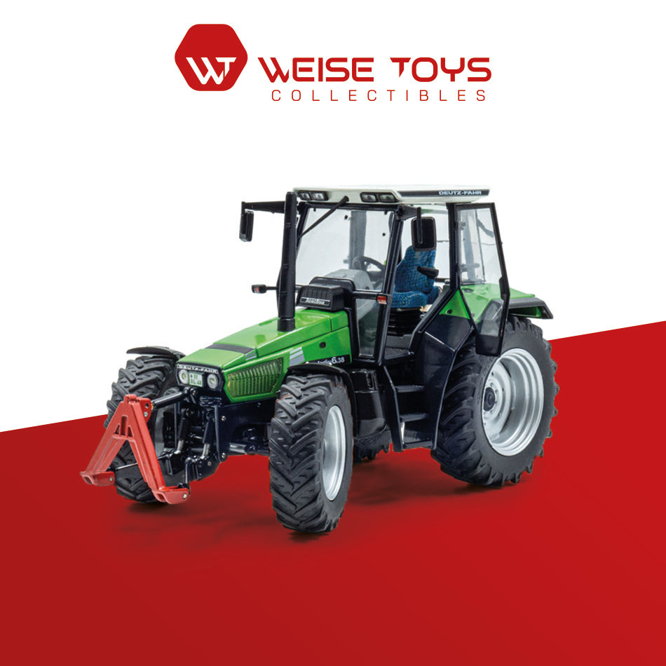 Miniatuur tractor van het merk weise toys op wit/rode achtergrond
