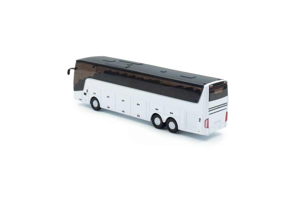 zij/achteraanzicht van een witte vdl Futura miniatuur bus in de schaal 1 op 87 in de basis witte uitvoering. 