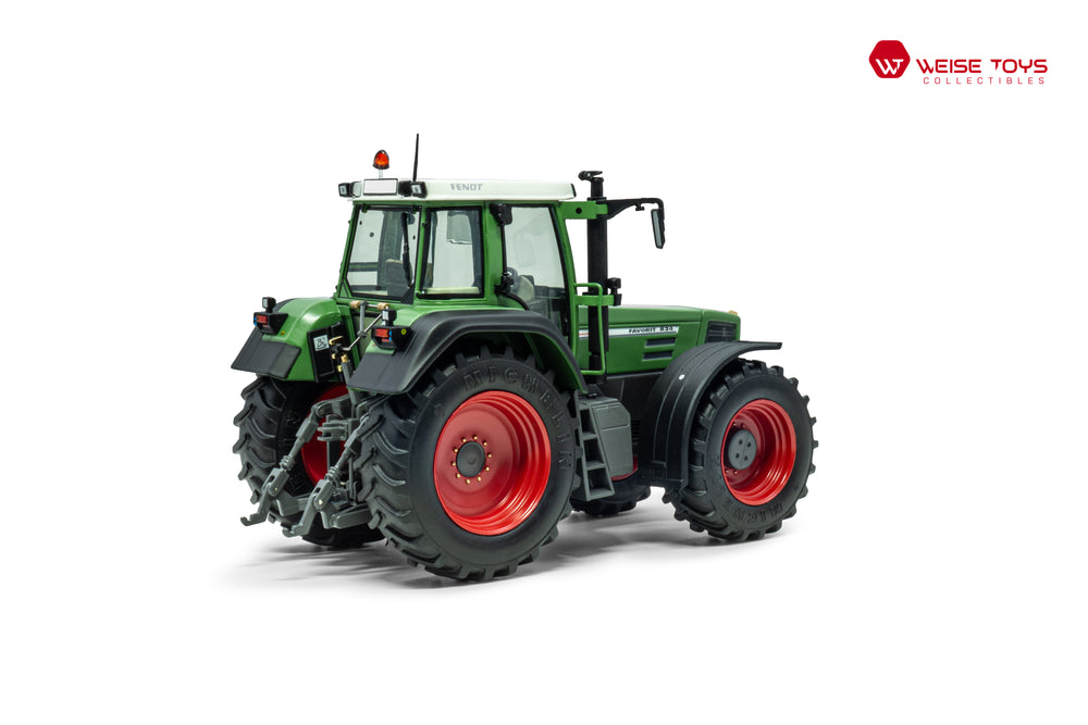 Fendt Favorit 824  miniatuur tractor in de kleur groen in schaal 1:32 van het merk Weise Toys