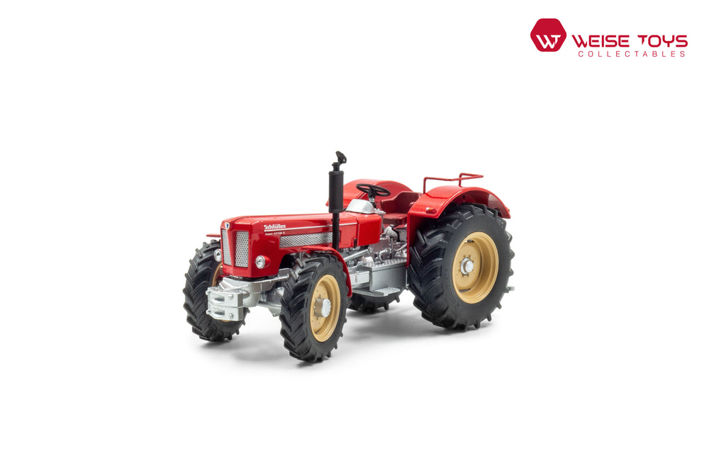 zij/vooraanzicht van rode Schlüter Super 1250 V miniatuur tractor in de schaal 1 op 32.