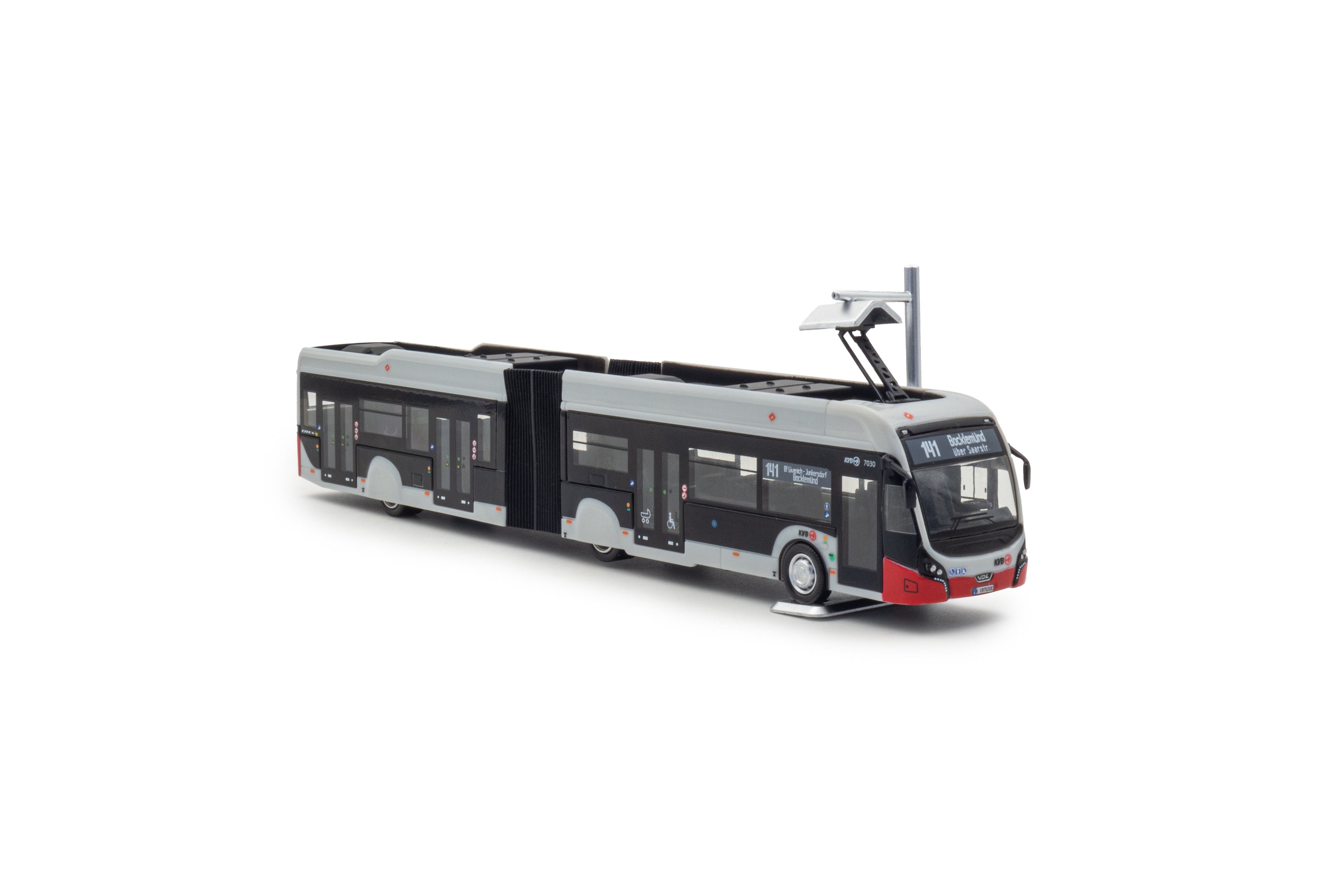 zij/vooraanzicht van een VDL Citea SLFA miniatuur Harmonicabus in de schaal 1 op 87 in de grijs/rode uitvoering van KVB Koln. Lijn 141