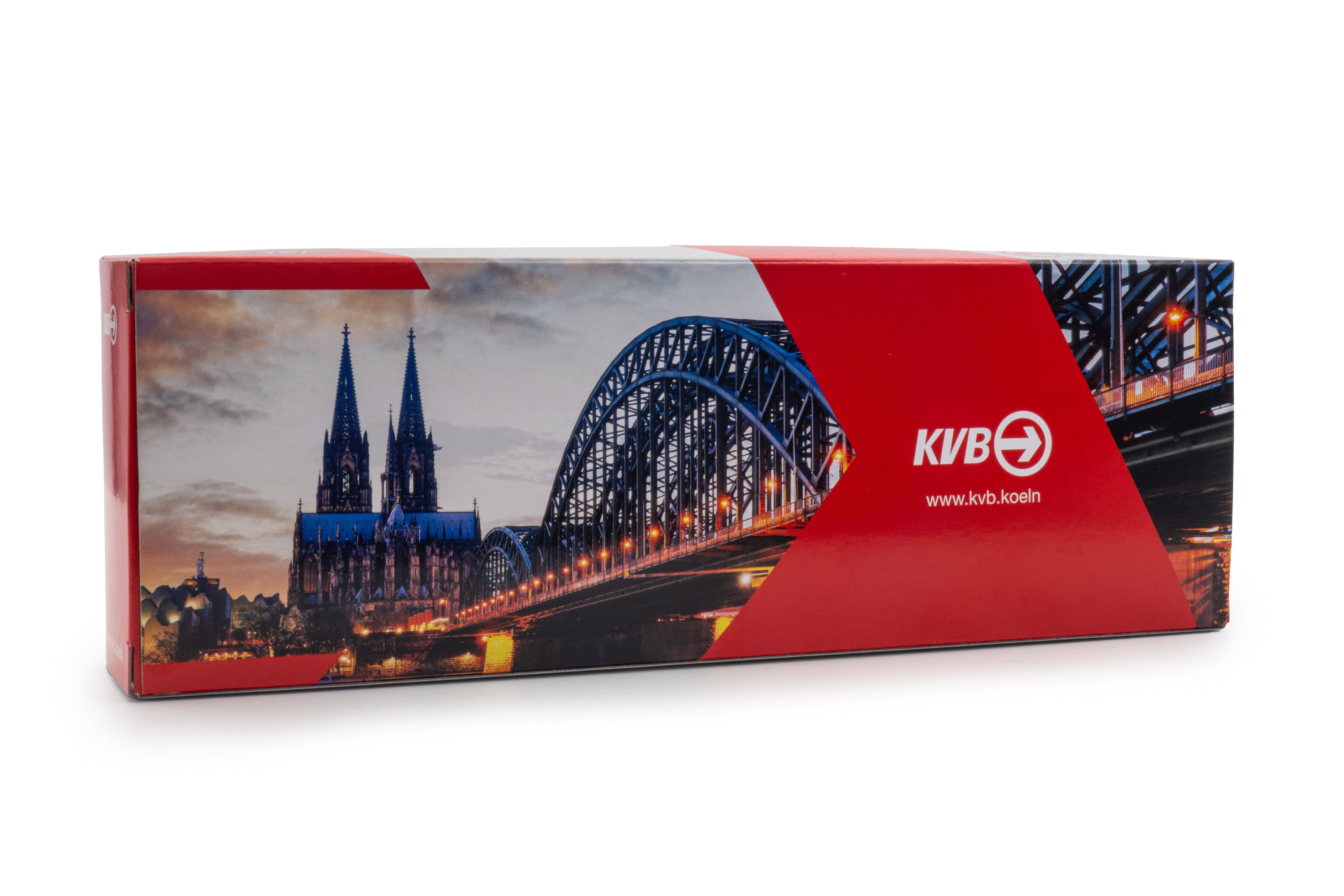 zij/achteraanzicht van een rode verpakking van KVB koln