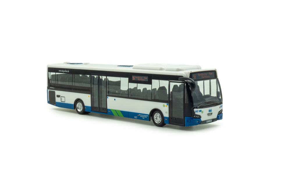 Witte VDL Citea LLE miniatuurbus in de schaal 1 op 87 in de uitvoering van niag. Lijn 56 bestemming Bedburg - Hau Rathaus